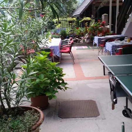 Apartmaji Stari Kovac Апартаменты *