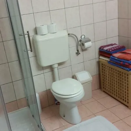 Apartment Apartmaji Stari Kovac