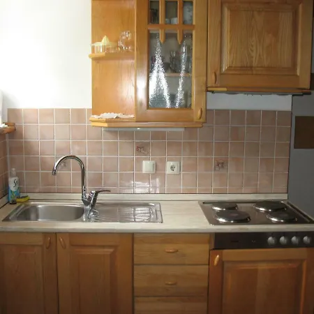 Apartmaji Stari Kovac Бовец